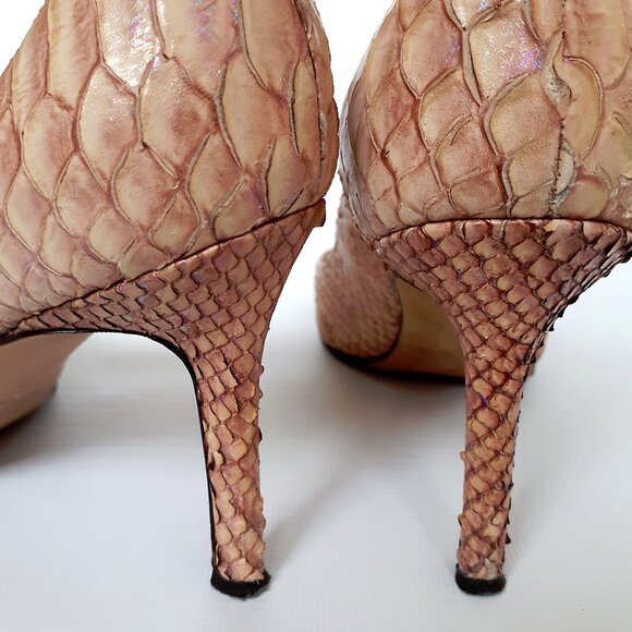 CAVALLINI Leather Pumps with Pointy Toe in Iridescent Pink Snakeskin - Picture 5 of 15